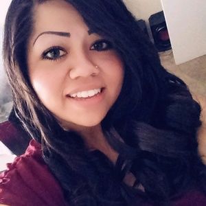 Meet your Posher, Yajaira